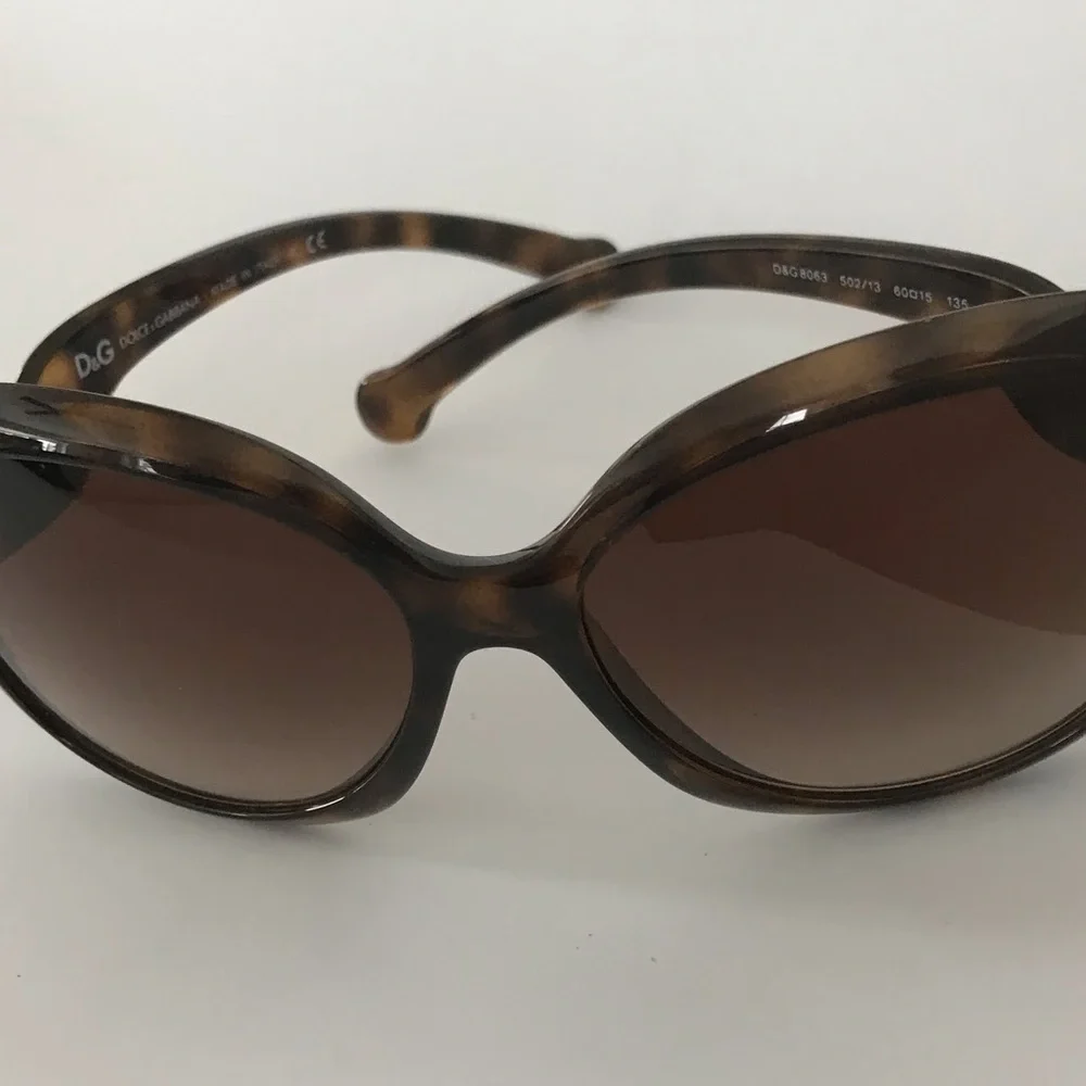 Like-new Dolce & Gabbana Tortoiseshell Sunglasses - Picture 11 of 11